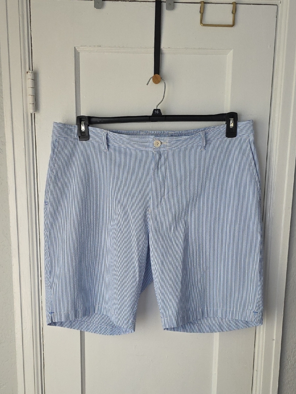 Tommy Bahama Light Blue & White Seersucker Shorts XXL